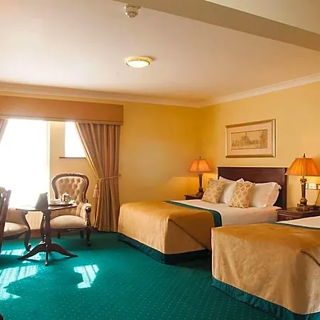 Meadow Court Hotel 4*