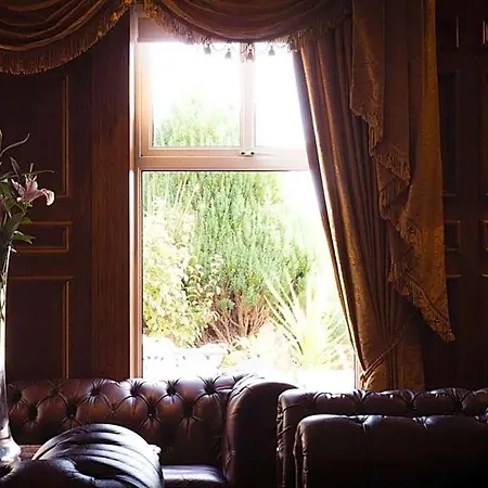 Meadow Court Hotel 4*